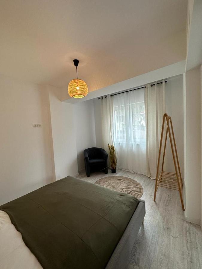 City Center Accommodation 111 Resita Extérieur photo