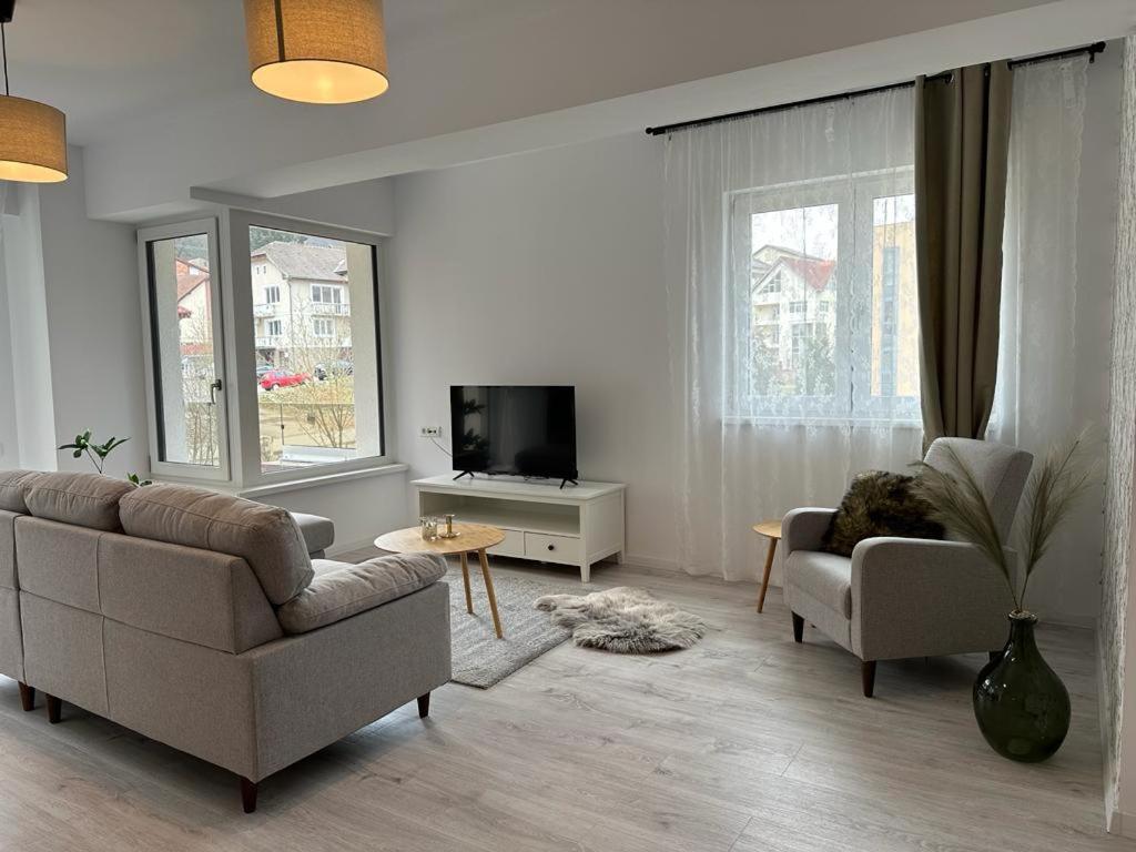 City Center Accommodation 111 Resita Extérieur photo